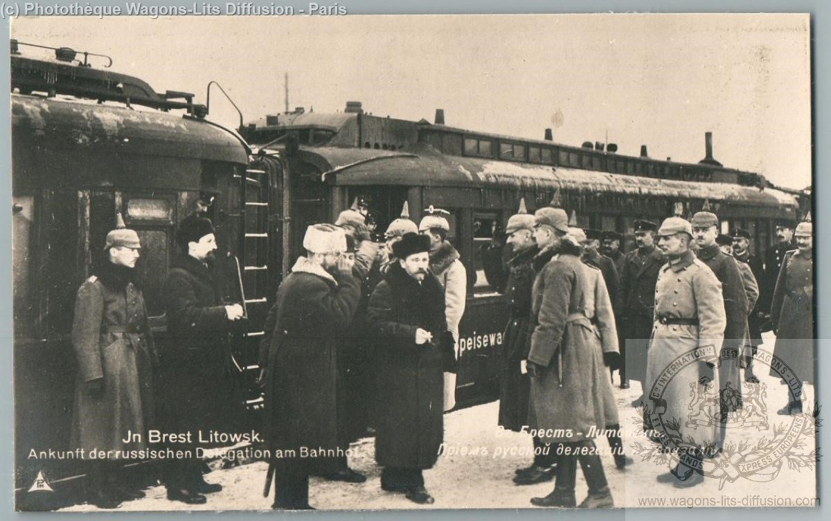 Wl 1918 brest litovsk treaty accueil delegation russe avec trotsky 1