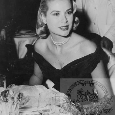 Wl grace kelly train bleu en 1955 a cannes