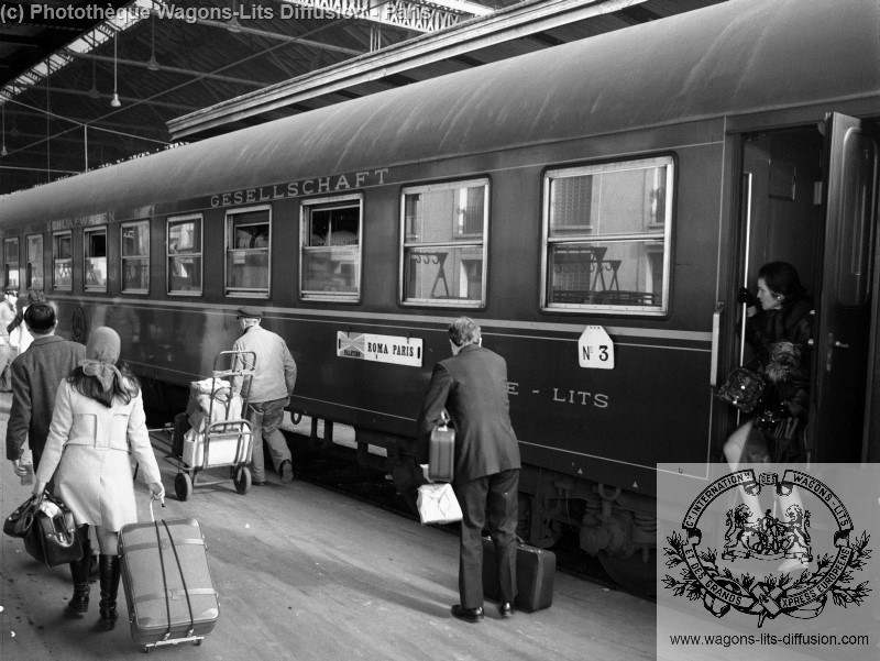 Wl mu serie 4806 4820 palatino a la gare de lyon a paris en 1971