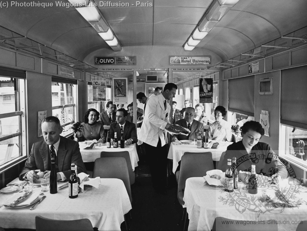 Wl voiture restaurant vers 1960 pub